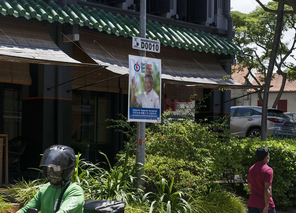 Singaporeans Head to the Polls as the City Grapples With the Virus