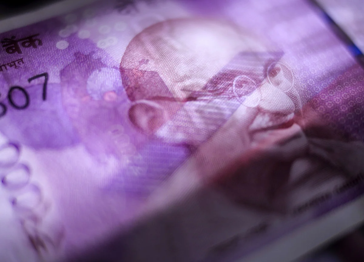 Volatility Traps Threaten Asia Currency Traders This Summer