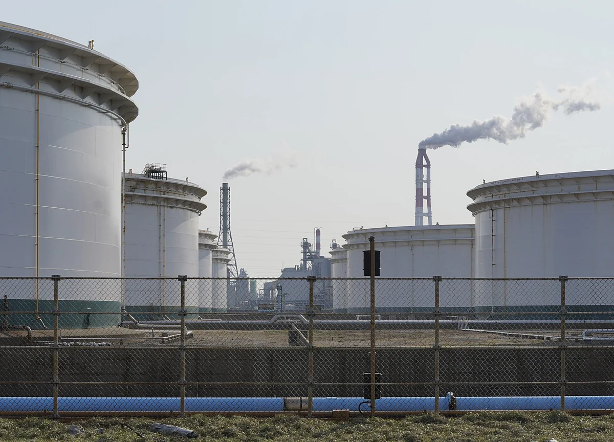 Microsoft Makes First Climate Fund Investment, Joins Green Group