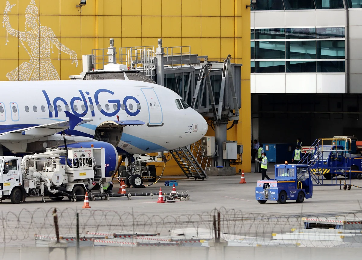 IndiGo Warns of 60% Capacity Slump After Loss on Virus