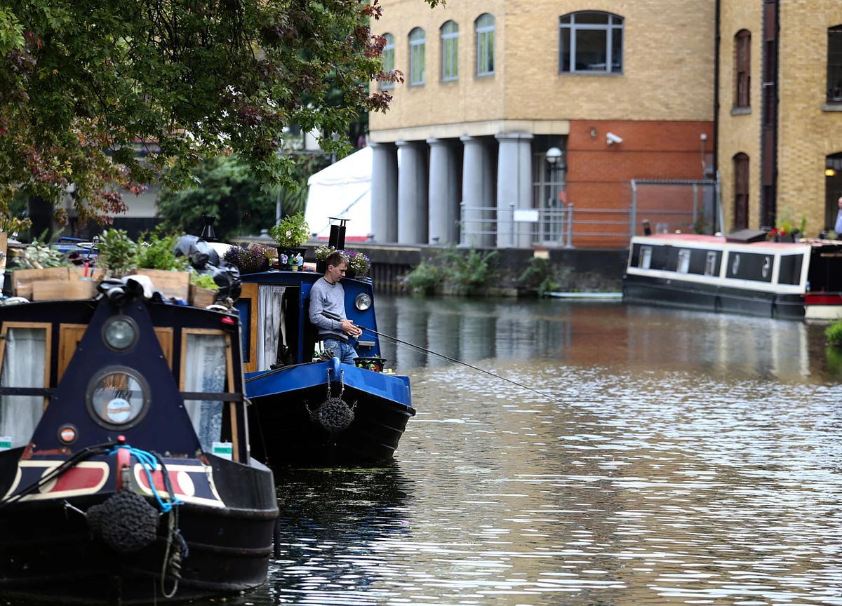 Want to See London the Socially Distant Way? Try Kayaking the Canals