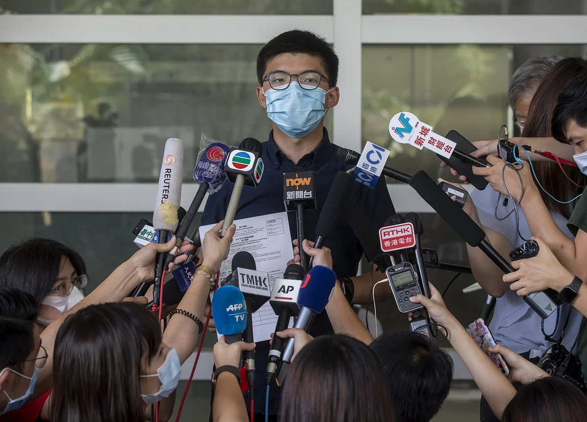 Hong Kong Moves to Crush Opposition With Candidate Ban