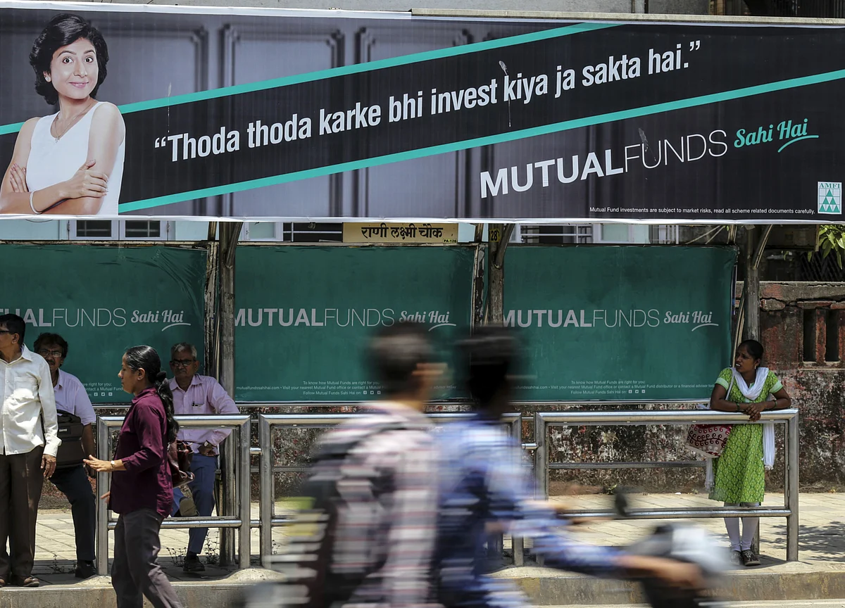 India Funds Halve Shadow Bank Debt Holdings as Crisis Persists