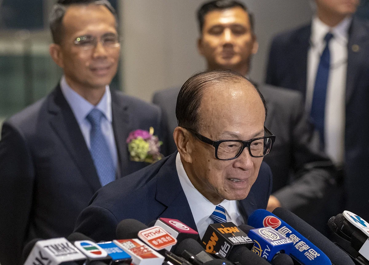 Hong Kong’s Richest Man Is Losing Friends in China and the West