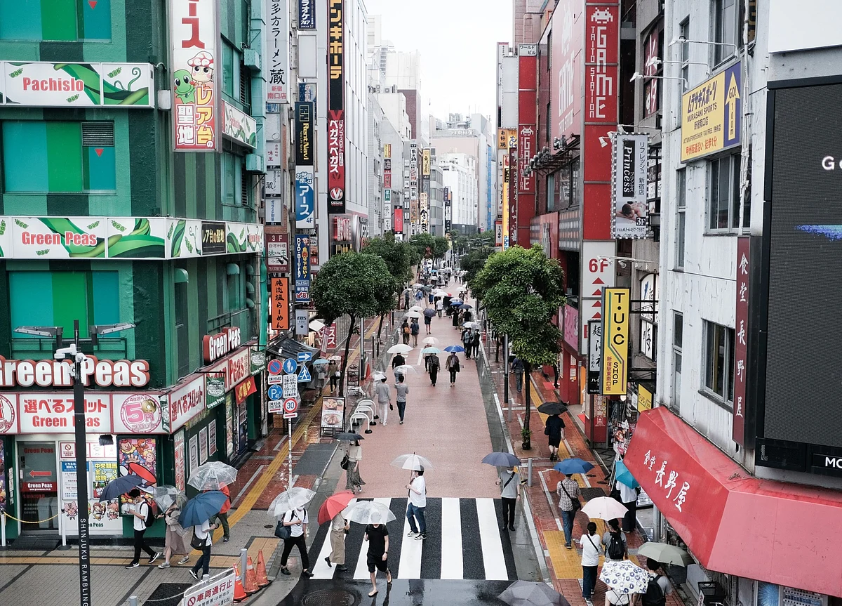 Tokyo Hits Virus Record as Japan Rethinks Tourism Campaign