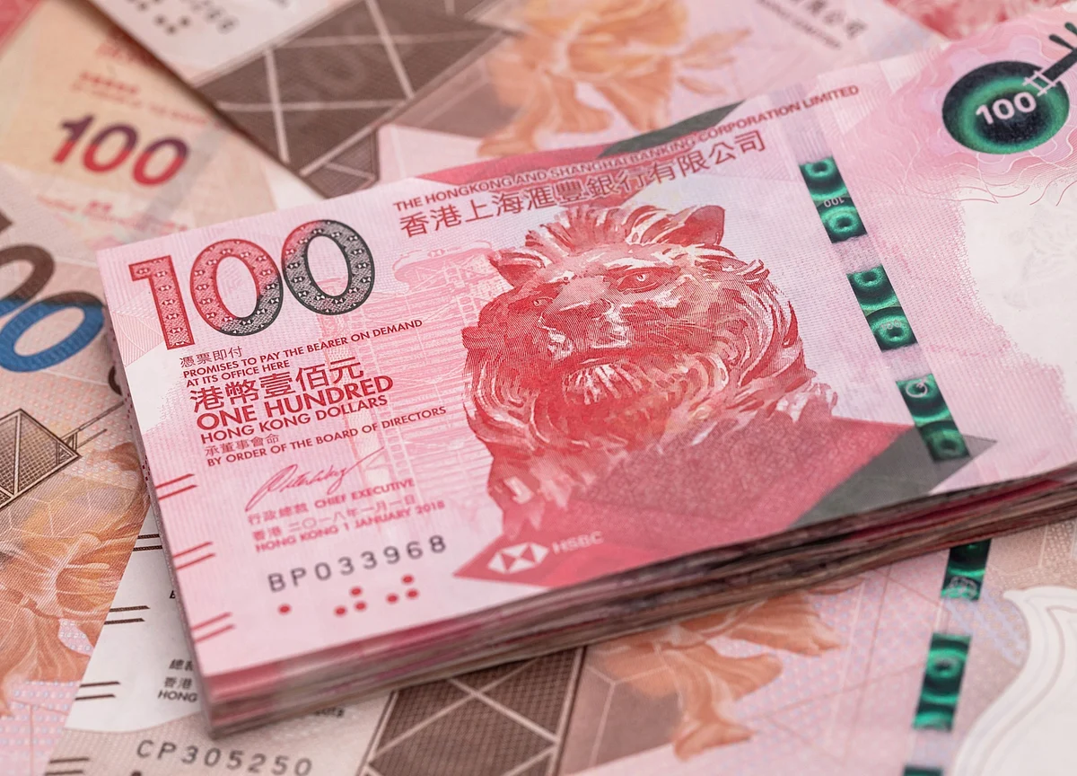 Trump Aides Weigh Proposals to Undermine Hong Kong’s Dollar Peg