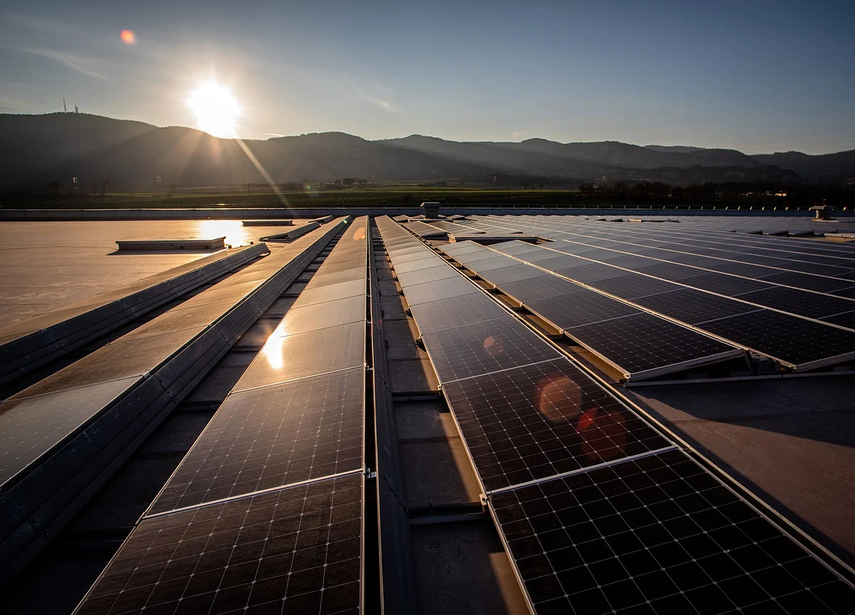 India Needs to Spend $1.4 Trillion More on Clean Energy Shift