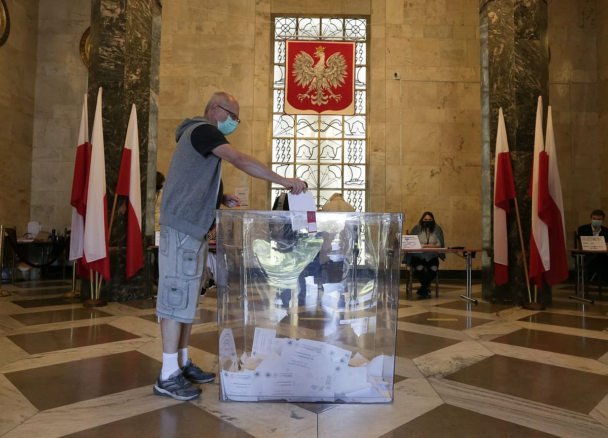 High-Stakes Vote in Poland Tests Populist Rule