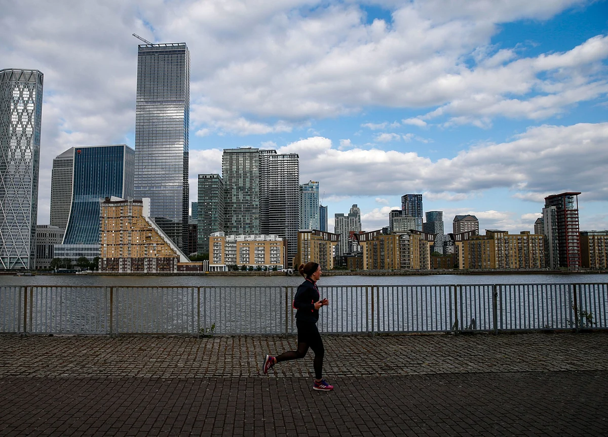 U.K. Budget Deficit Swells to Record on Coronavirus Stimulus