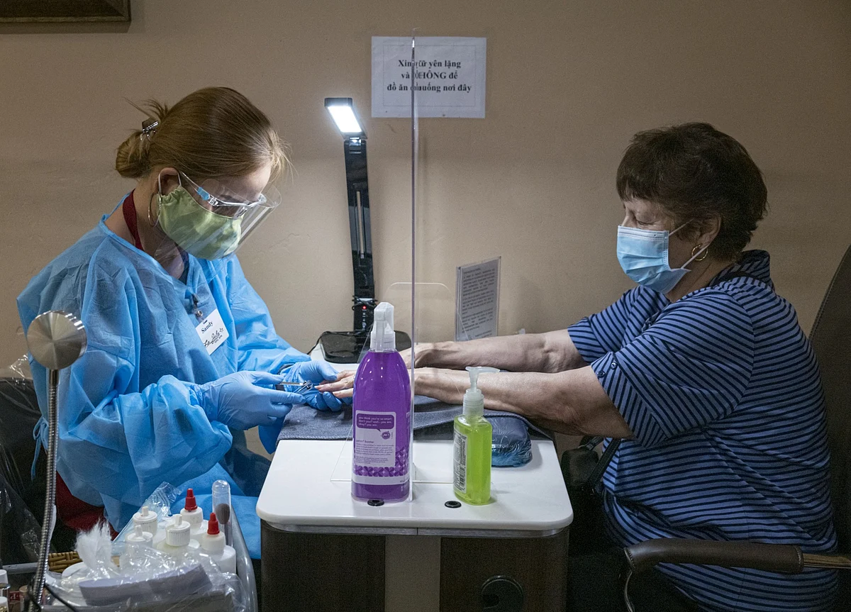 Manila May Return to Lockdown; Fauci Has Warning: Virus Update