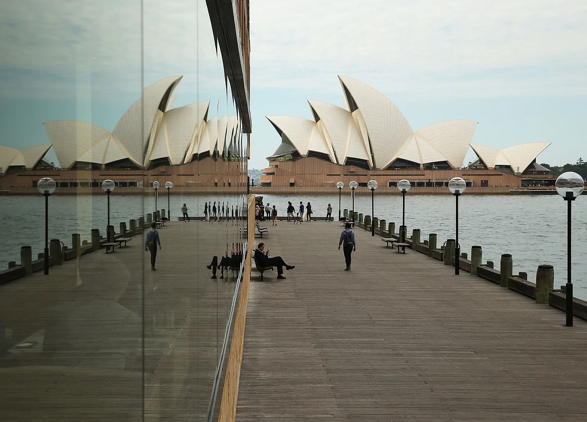 Australia Banks Extend Loan Holiday as 800,000 Defer Payment