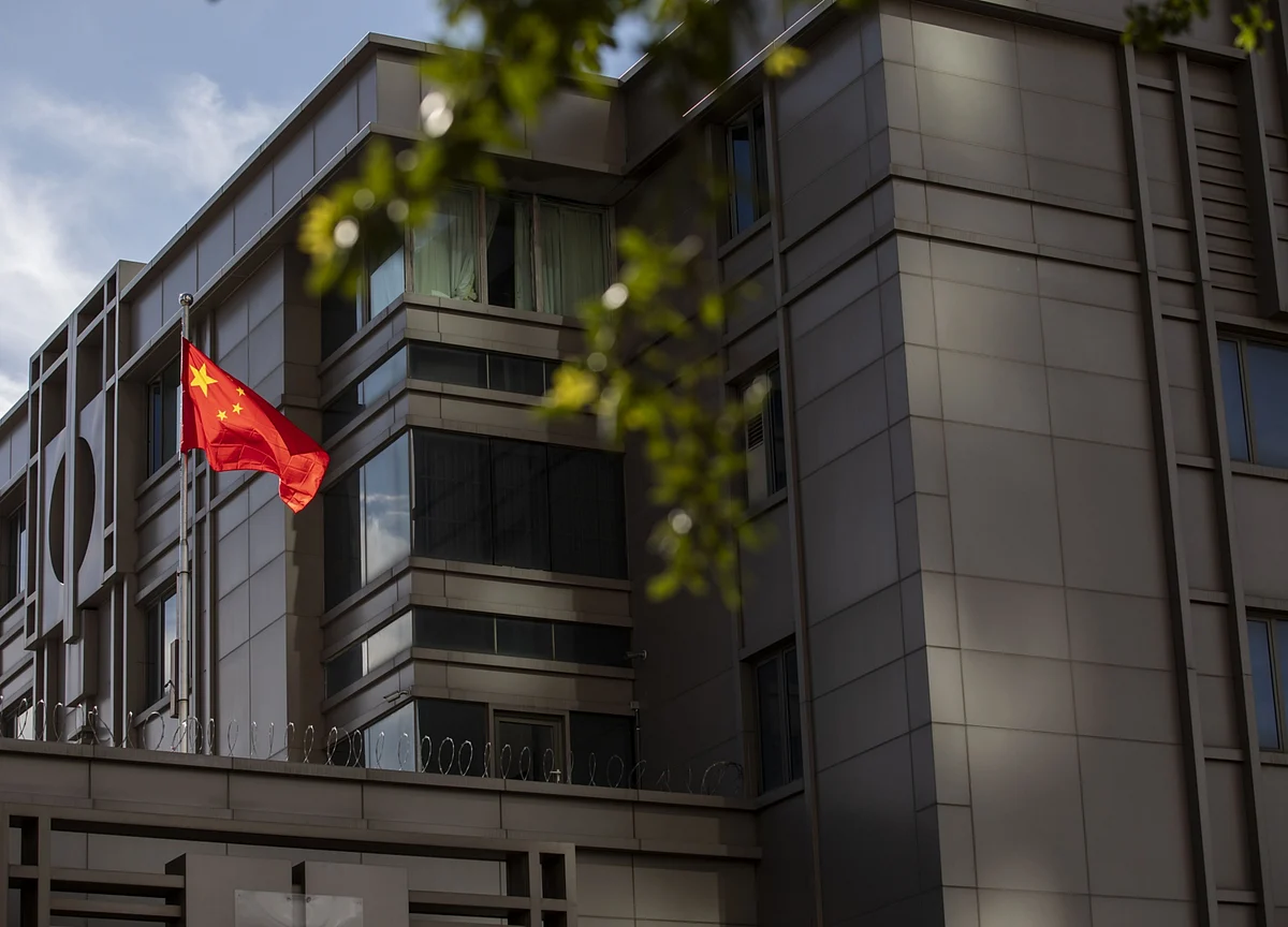 China Consulate Fight Shows Trump’s Hardliners Are in Charge