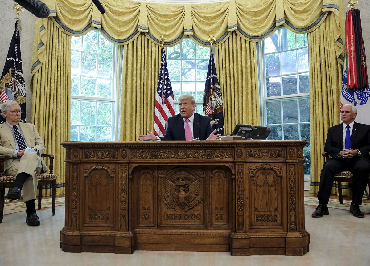 White House Risks Missing Stimulus Deadline With Trump, GOP at Odds