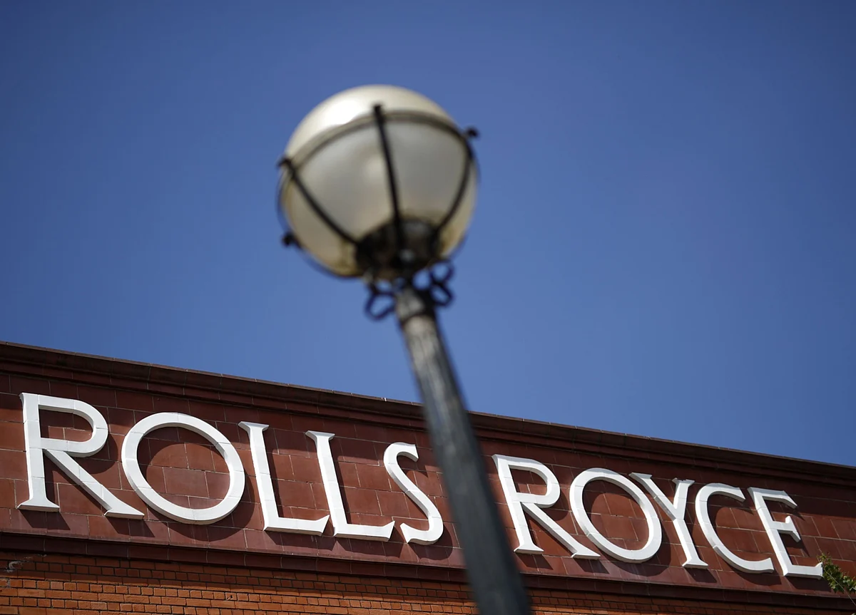 KKR, Bain Said Among Bidders to Advance on Rolls-Royce ITP Sale