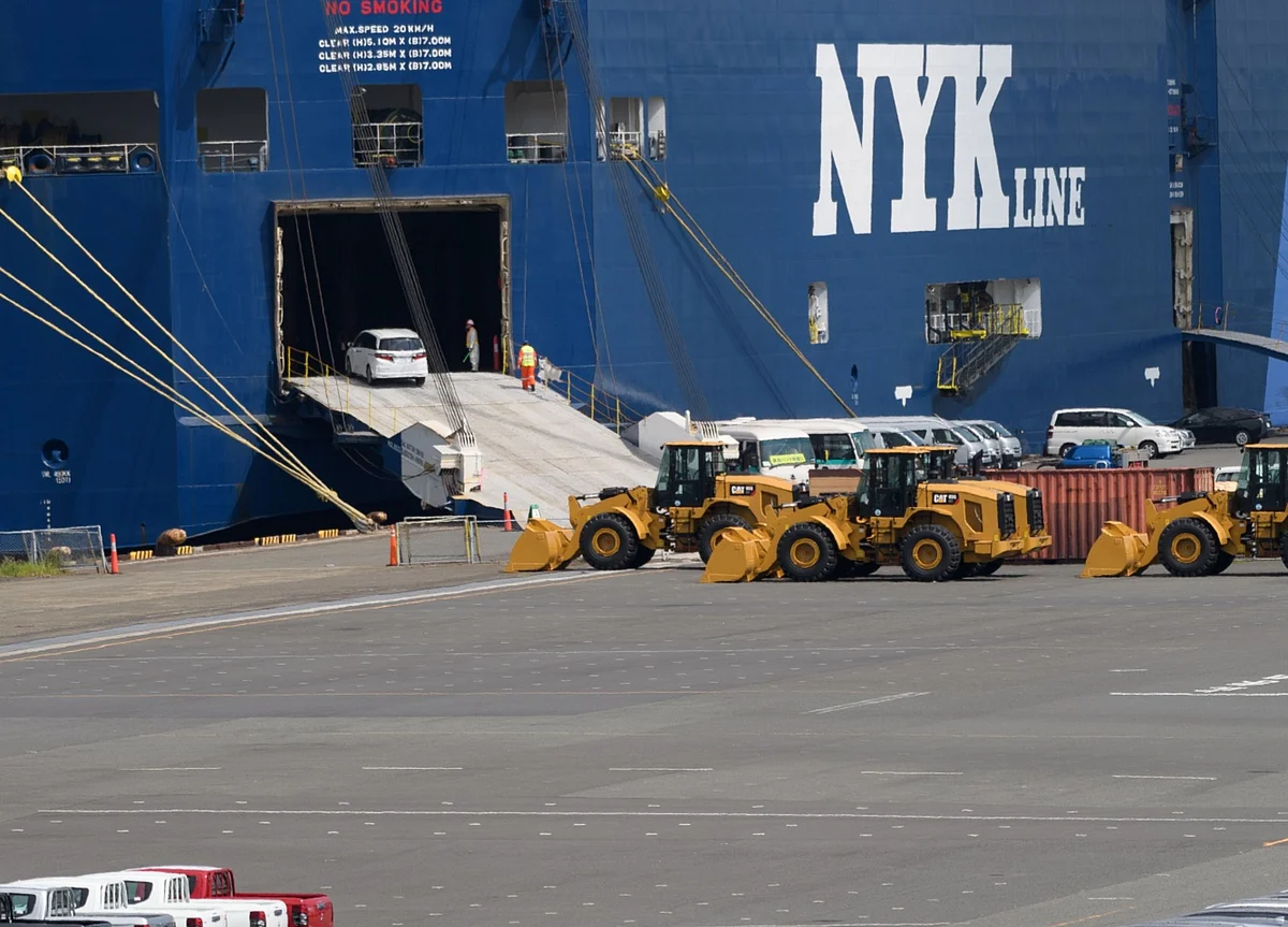Japan’s Export Slump Drags on Even as Markets Reopen