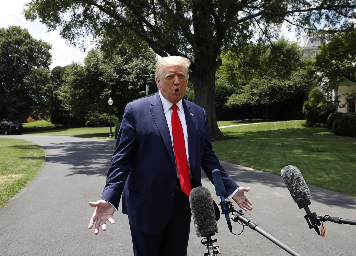 Trump Calls Biden ‘Incompetent,’ Says He’d Cry ‘Mommy’