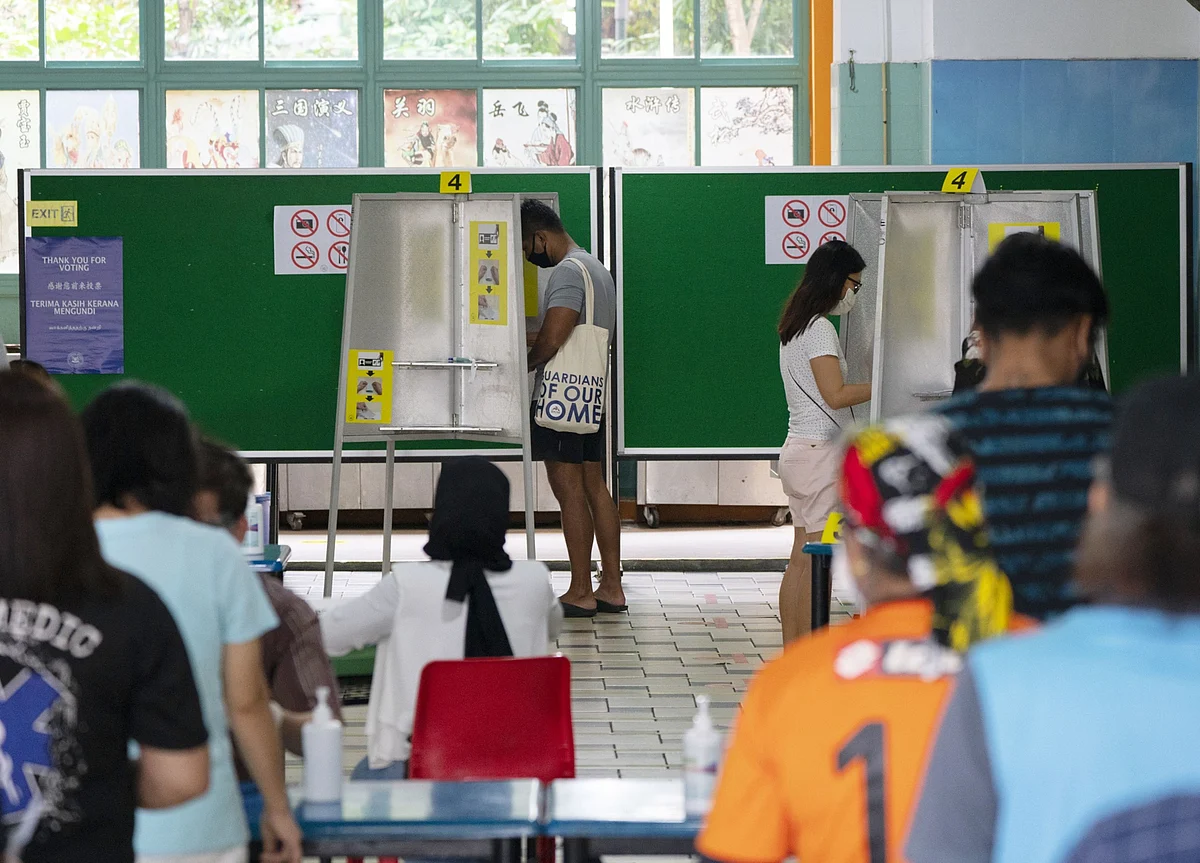 Singapore’s Version of a Political Shock Upends Old Playbook