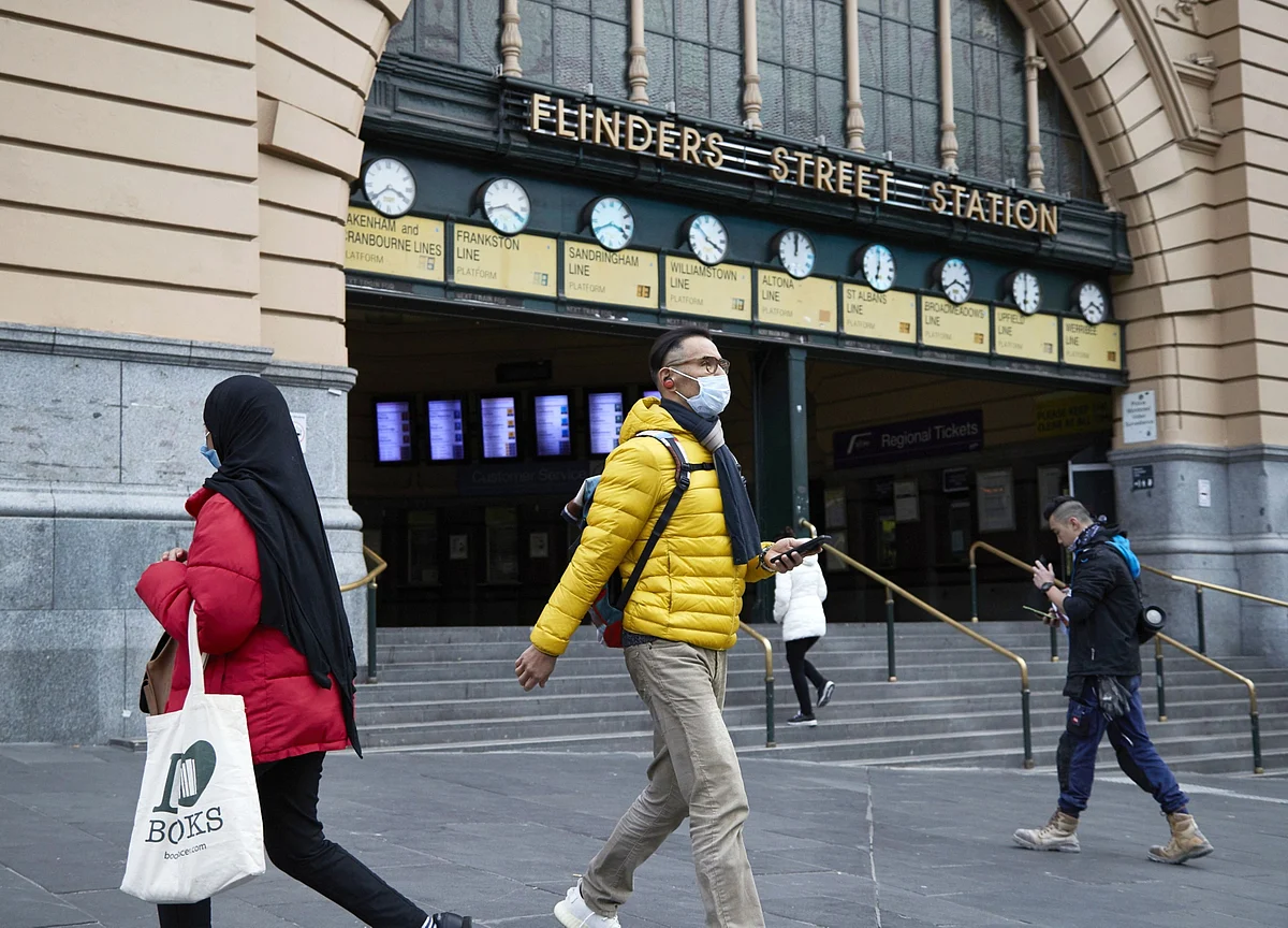 Australia Deficit Blows Out to $132 Billion, Jobless Peak 9.25%
