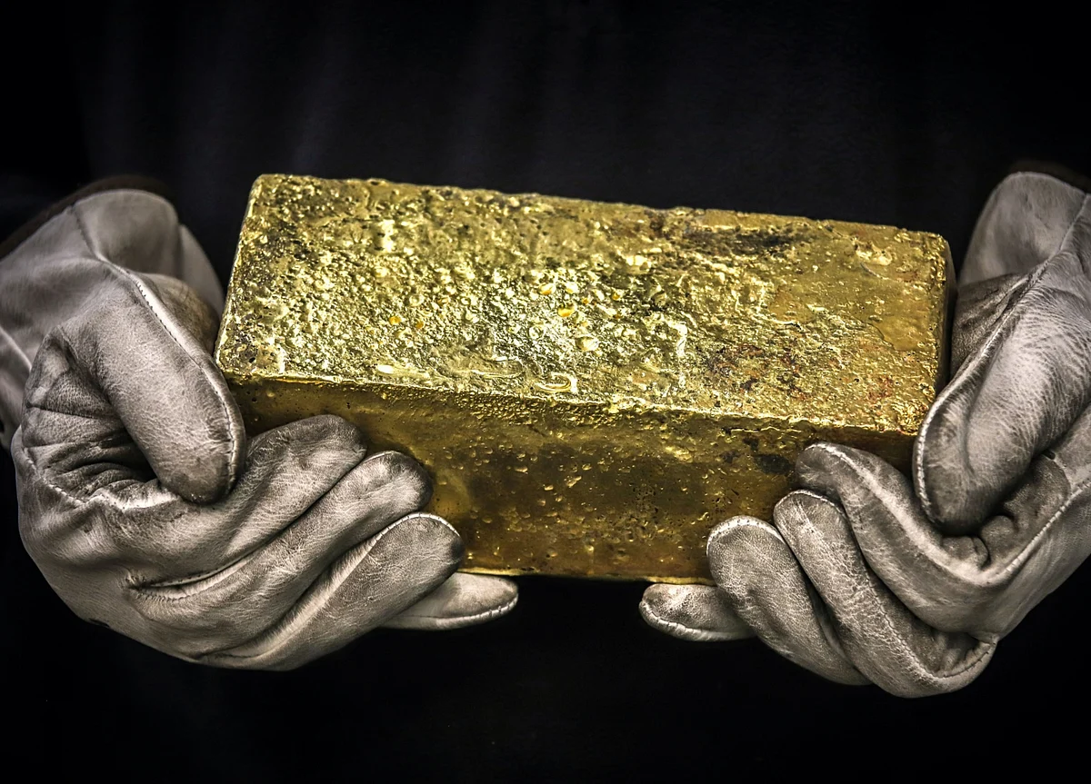 Spot Gold’s Rally to $1,800 Sees ETFs Topping Full-Year Record