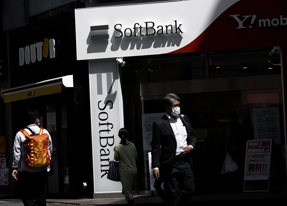 SoftBank-Backed Coupang Buys Hooq Assets to Take on Netflix