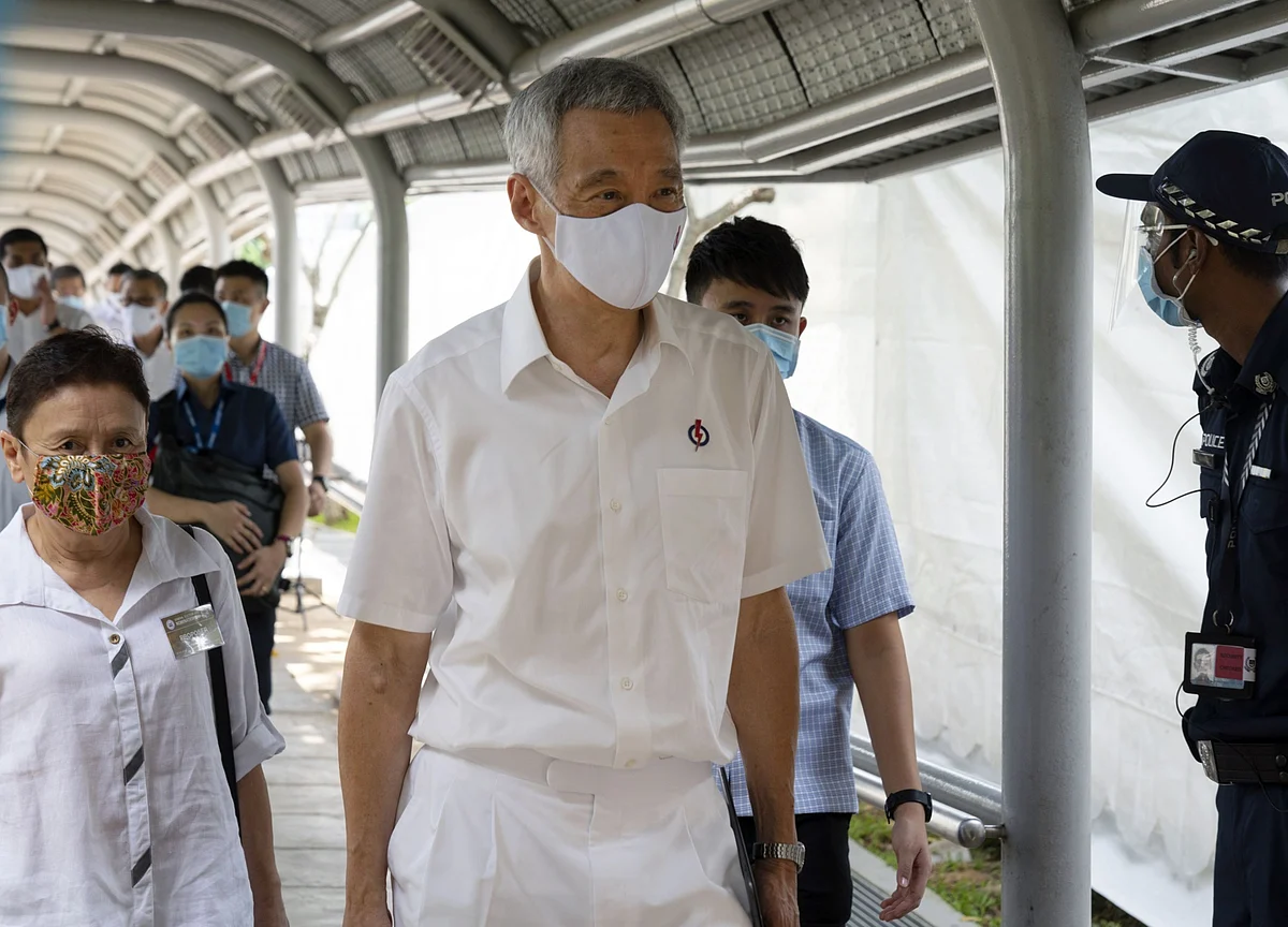 Singapore Invokes Fake-News Law to Defend Migrant Workers’ Tests