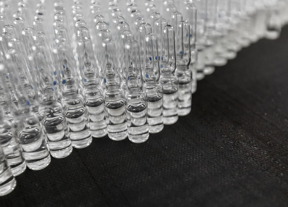 Pfizer Vaccine Deal at $20 a Dose Sets Ceiling for Rivals