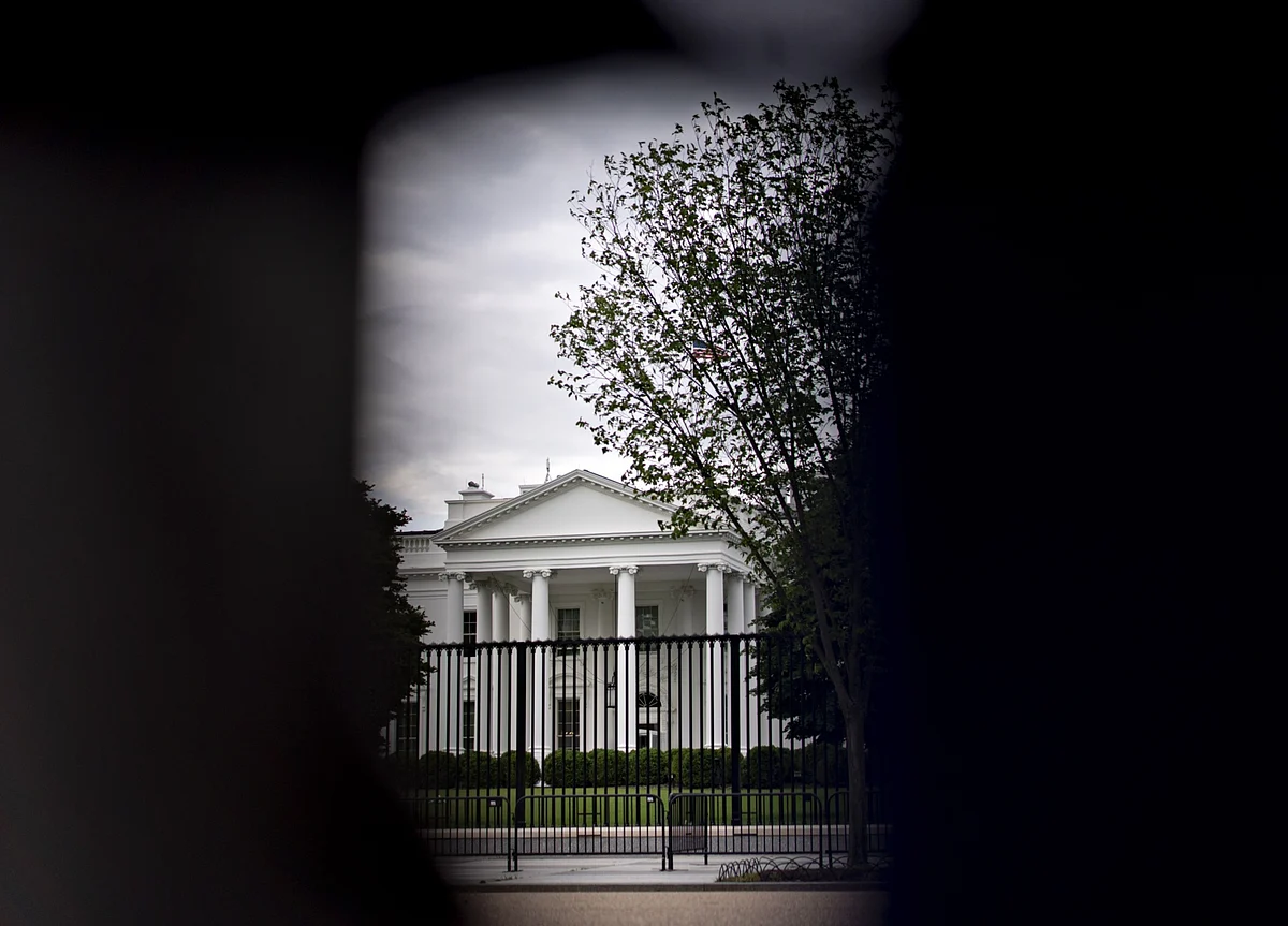 White House Wants Stimulus by August Recess With $1 Trillion Cap