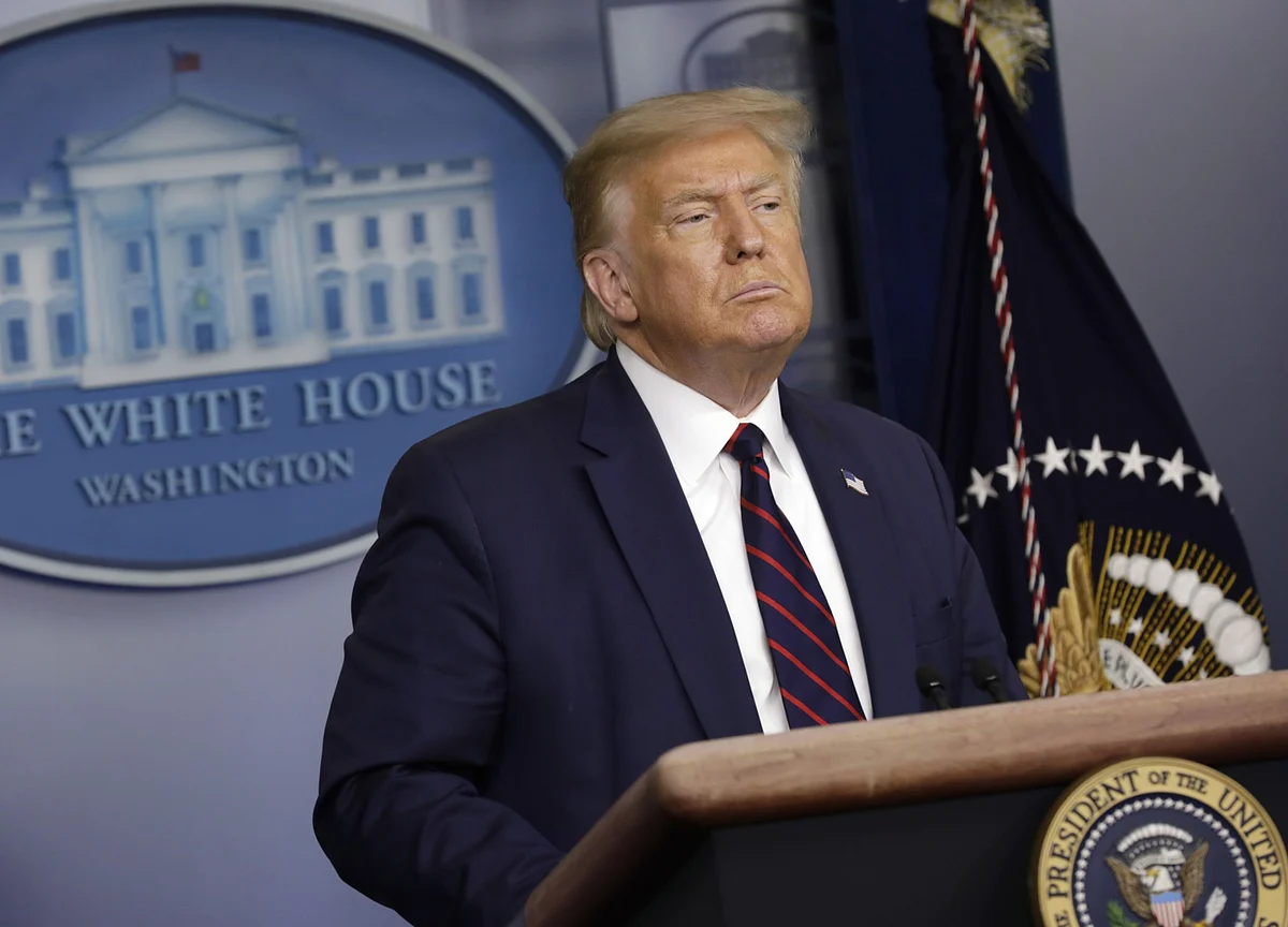 Trump Orders Limits on U.S. Contractors’ Use of Foreign Workers