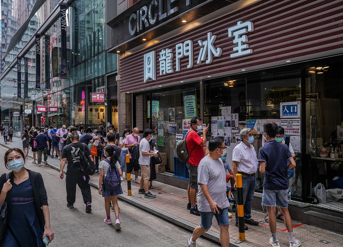 China’s Rebound Lost Momentum in July as Consumers Are Wary
