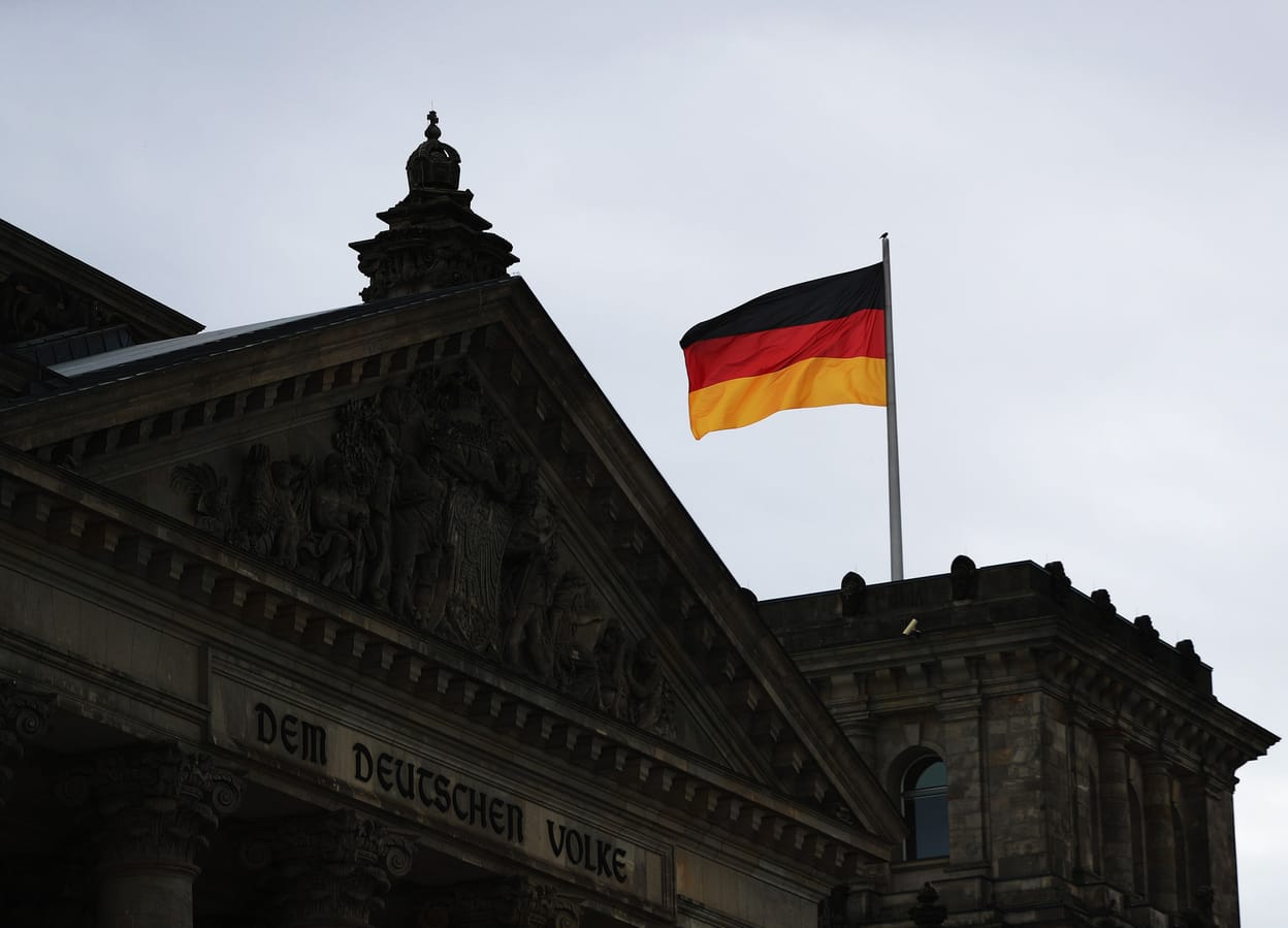German Economy Hit Hard As Abrupt Lockdown Strikes Fresh Blow Does Vw Germany Shut Down For The Christmas Holiday 2021