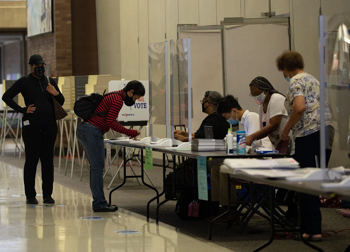 GOP Voters Say Economy, Covid-19 Response Good in CBS Poll