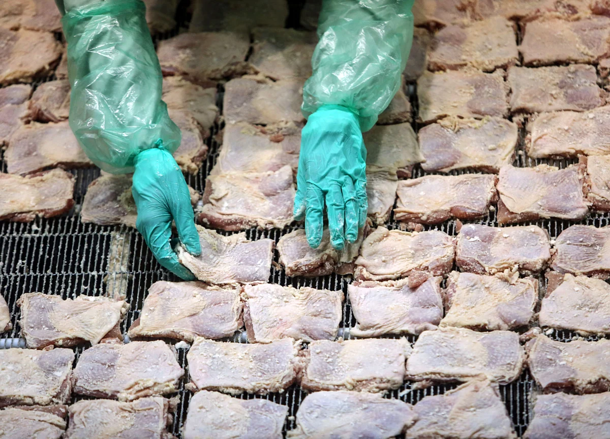 China Says Frozen Chicken Wings from Brazil Test Positive for Virus