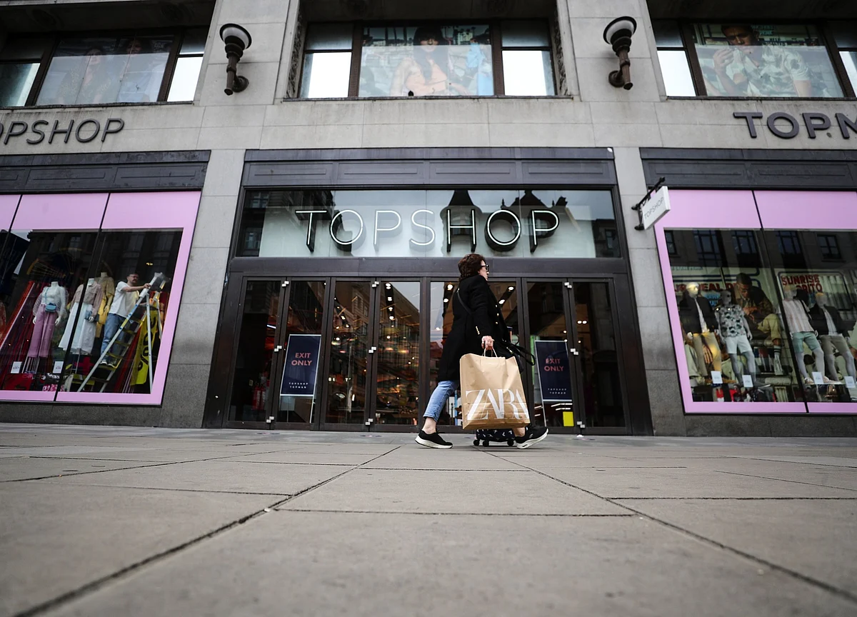 Vanishing Jobs and Empty Offices Plague Britain’s Retailers