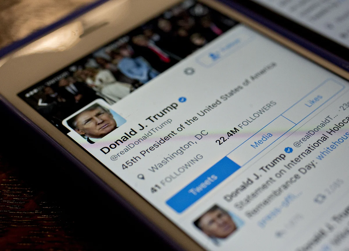 Twitter Shares Fall 7% Following Permanent Trump Ban