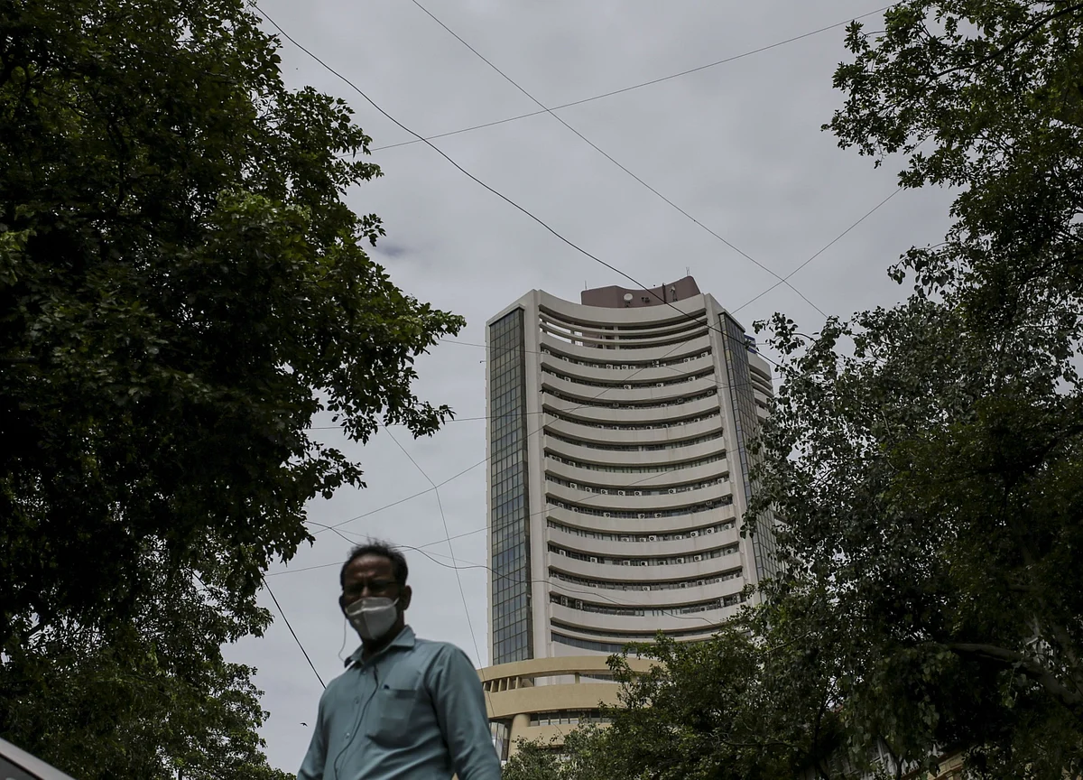 India Stocks Gain as Investors Turn Focus to Business Resilience