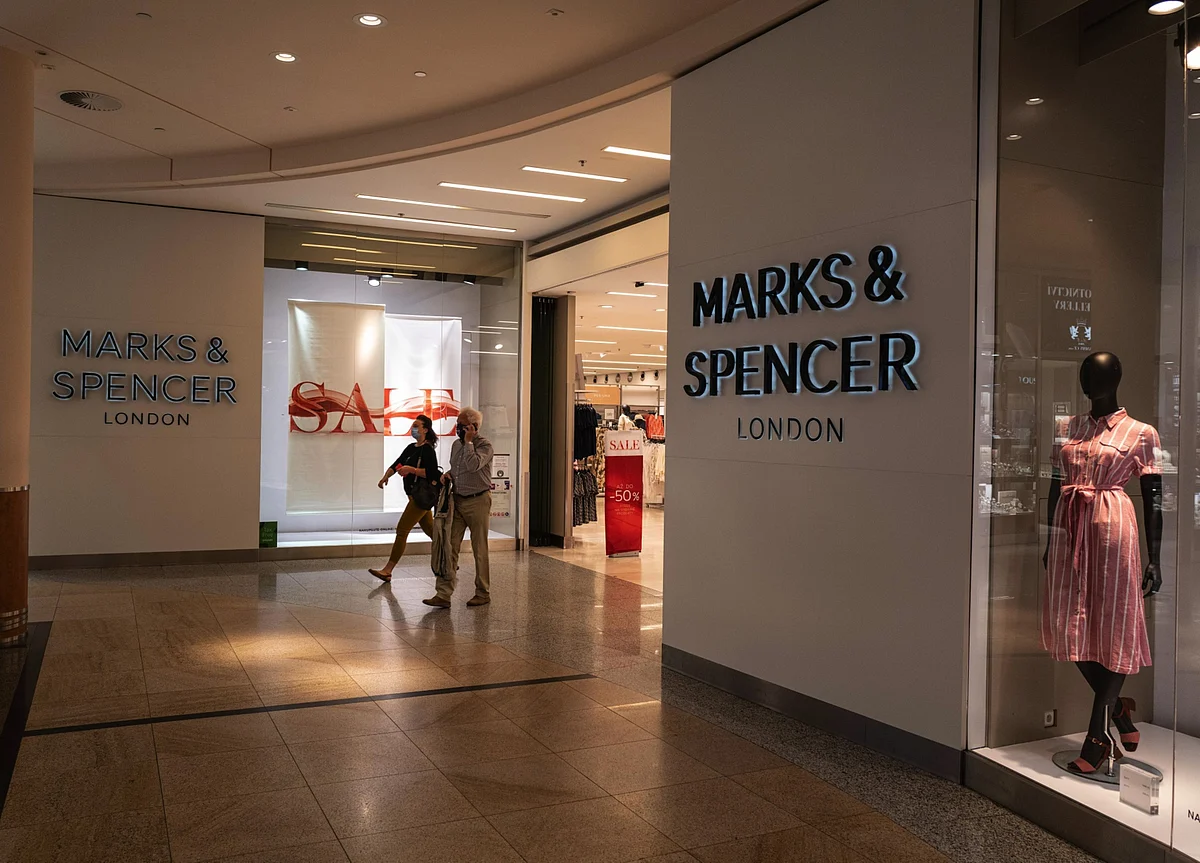 Marks & Spencer to Cut 7,000 Jobs in New Hit to U.K. Workers