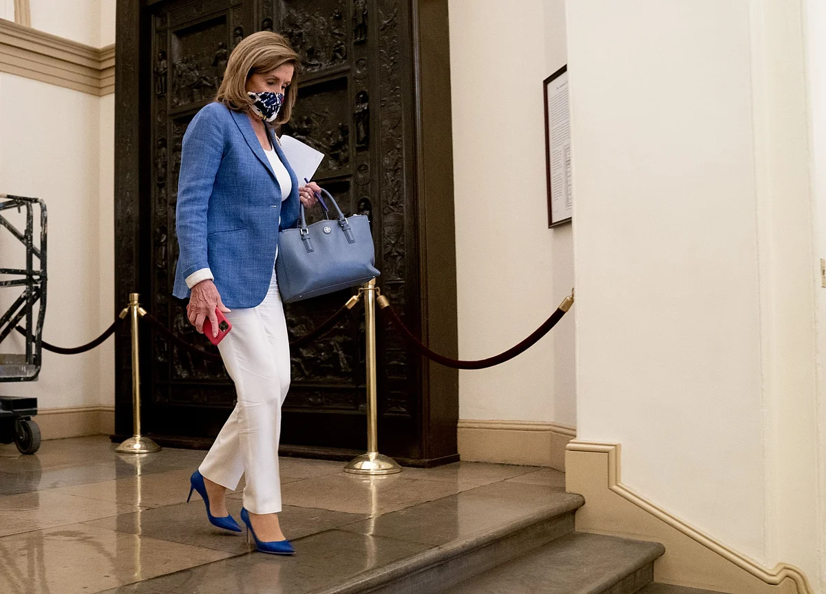 Pelosi Calls House Back to Address Postal Service Crisis