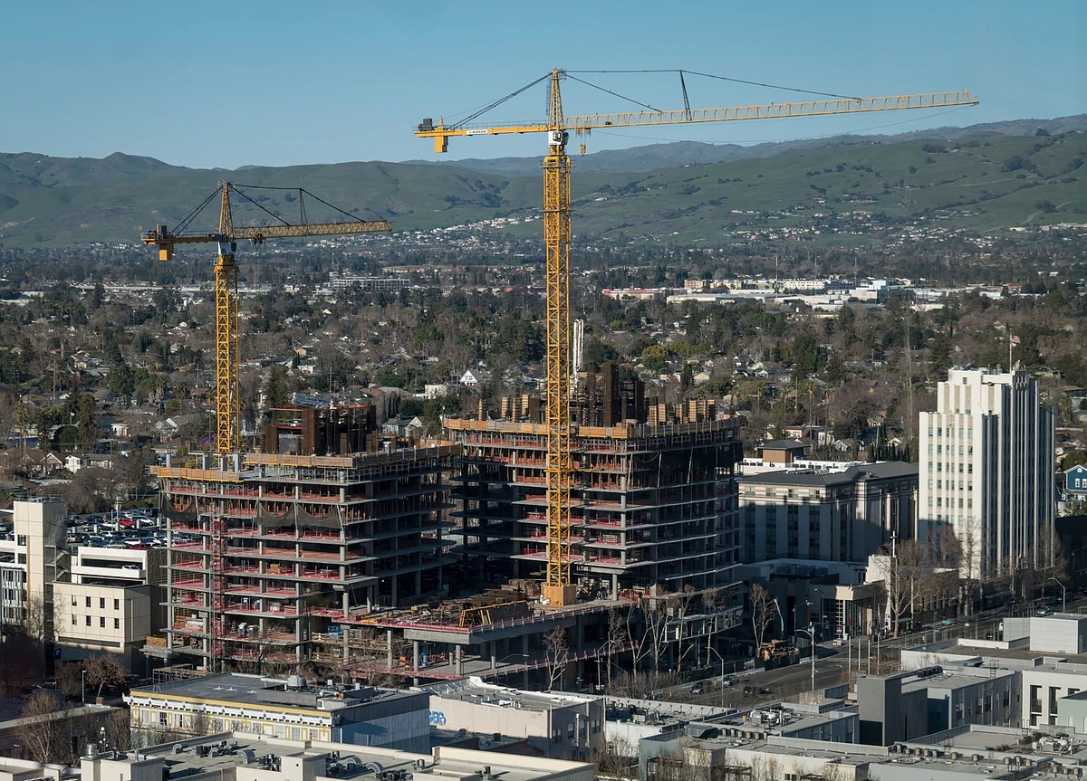 Low Rates Push Homebuilder Optimism to Highest Since 1998