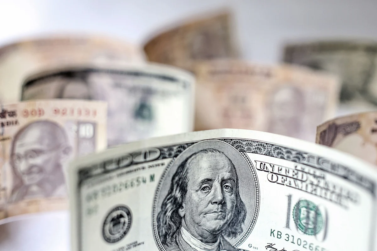 Pimco Says Dollar’s Fall Is Just Starting With Asia FX to Gain