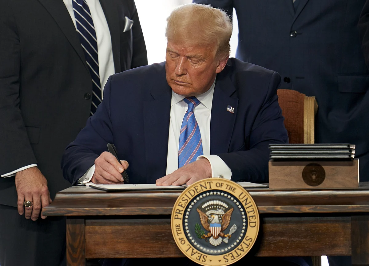 Trump’s Payroll Tax Deferral Raises Red Flags on Social Security