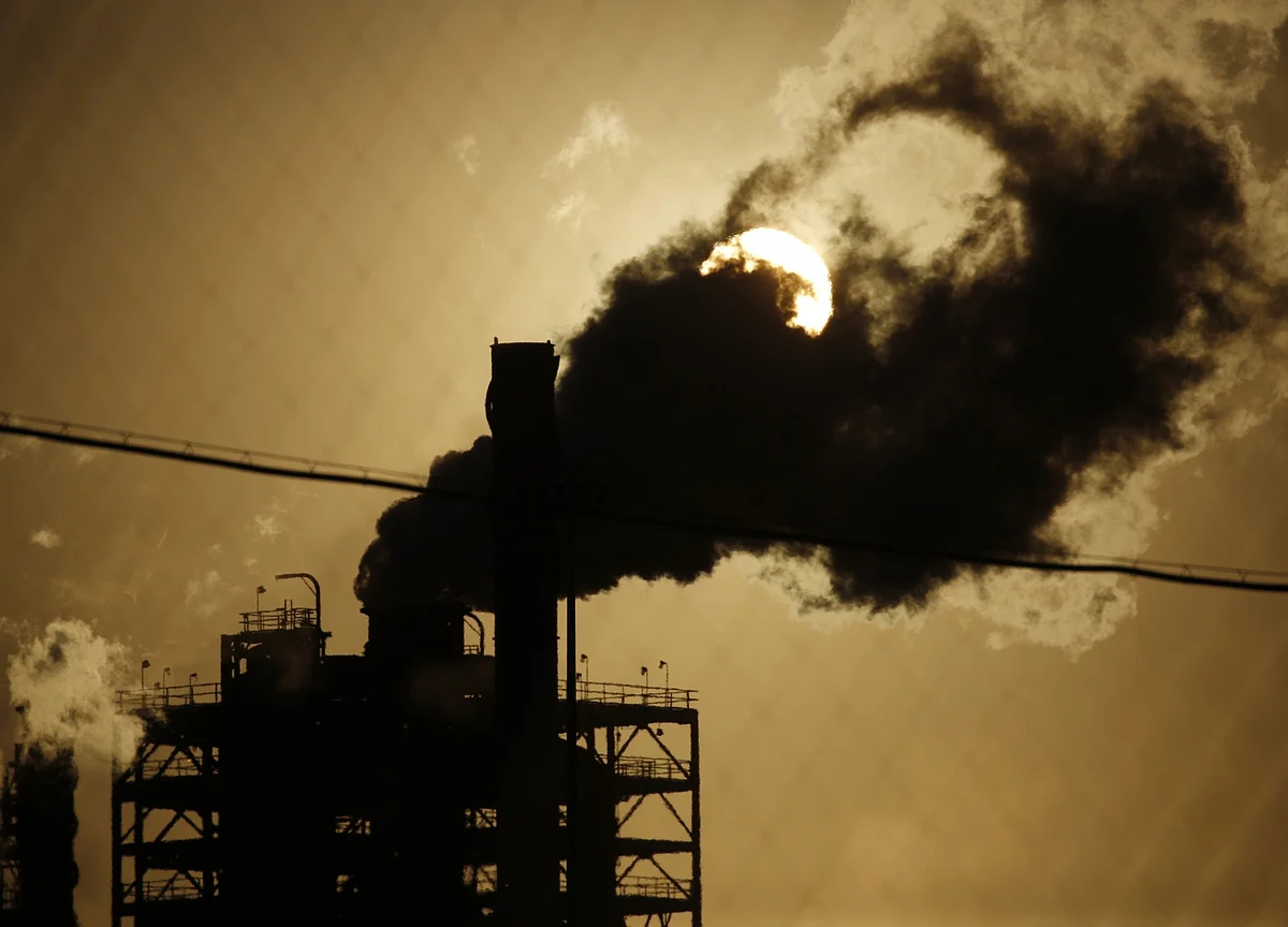 Heart of America’s Petrochemical Boom Braces for ‘Night of Hell’