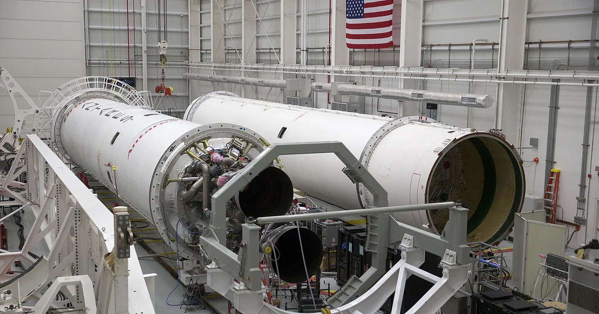 NASA Sees Cost Rising 30% on Boeing Rocket for Moon Missions - BloombergQuint