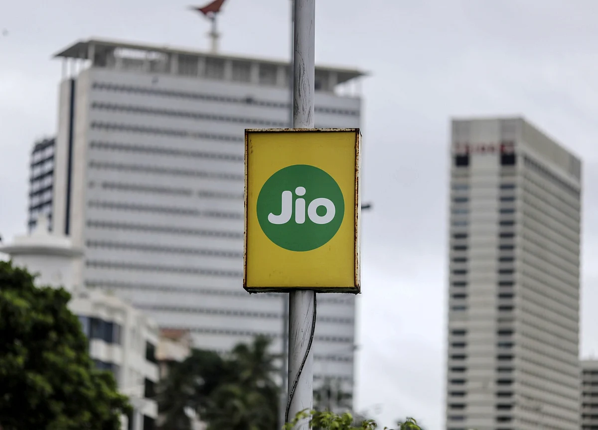 India Allows Brookfield’s $3.4 Billion Purchase of Reliance Unit