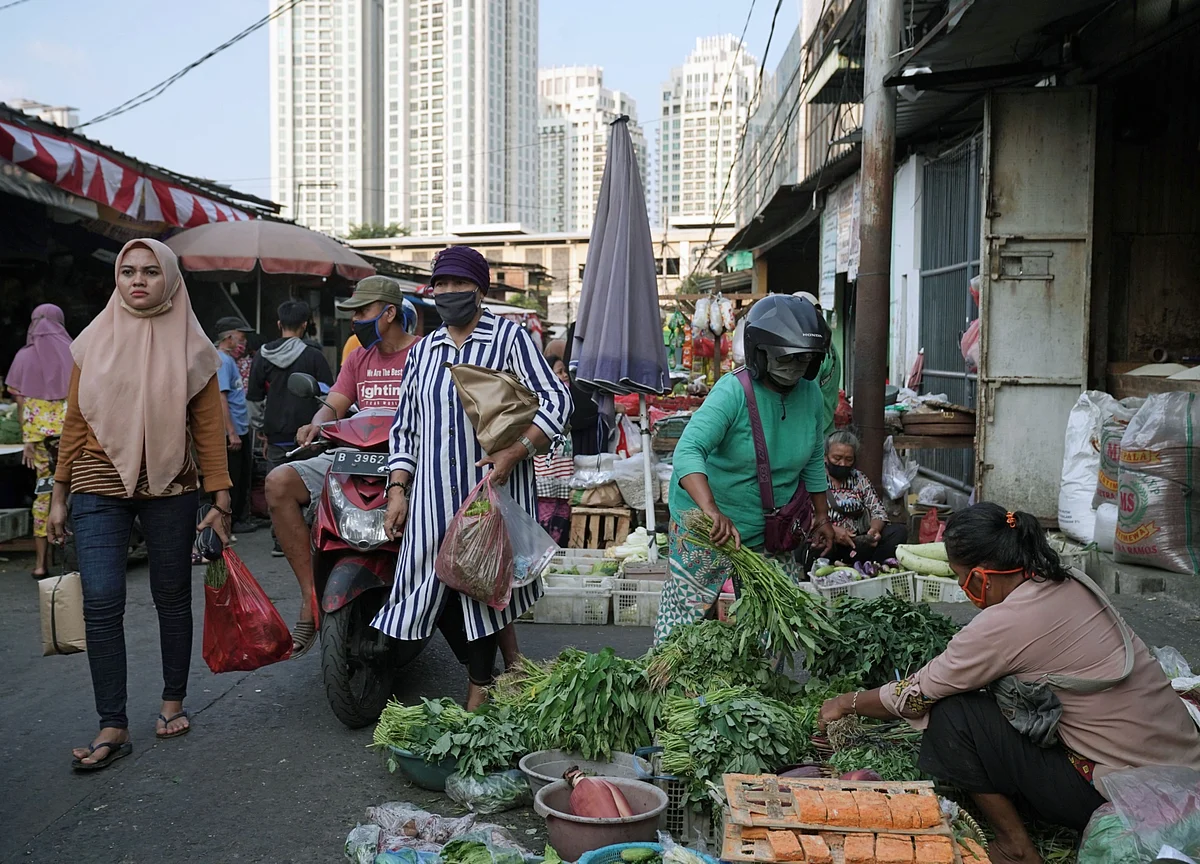 Indonesia Ramps Up Stimulus Spending to Revive Sluggish Demand