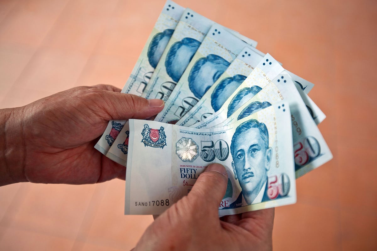 Singapore Dollar Powers To Six Month High On Fiscal Stimulus