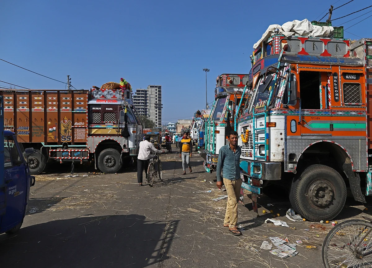 India’s Biggest Trucker to Scrap 15% of Fleet in ‘Lost Year’
