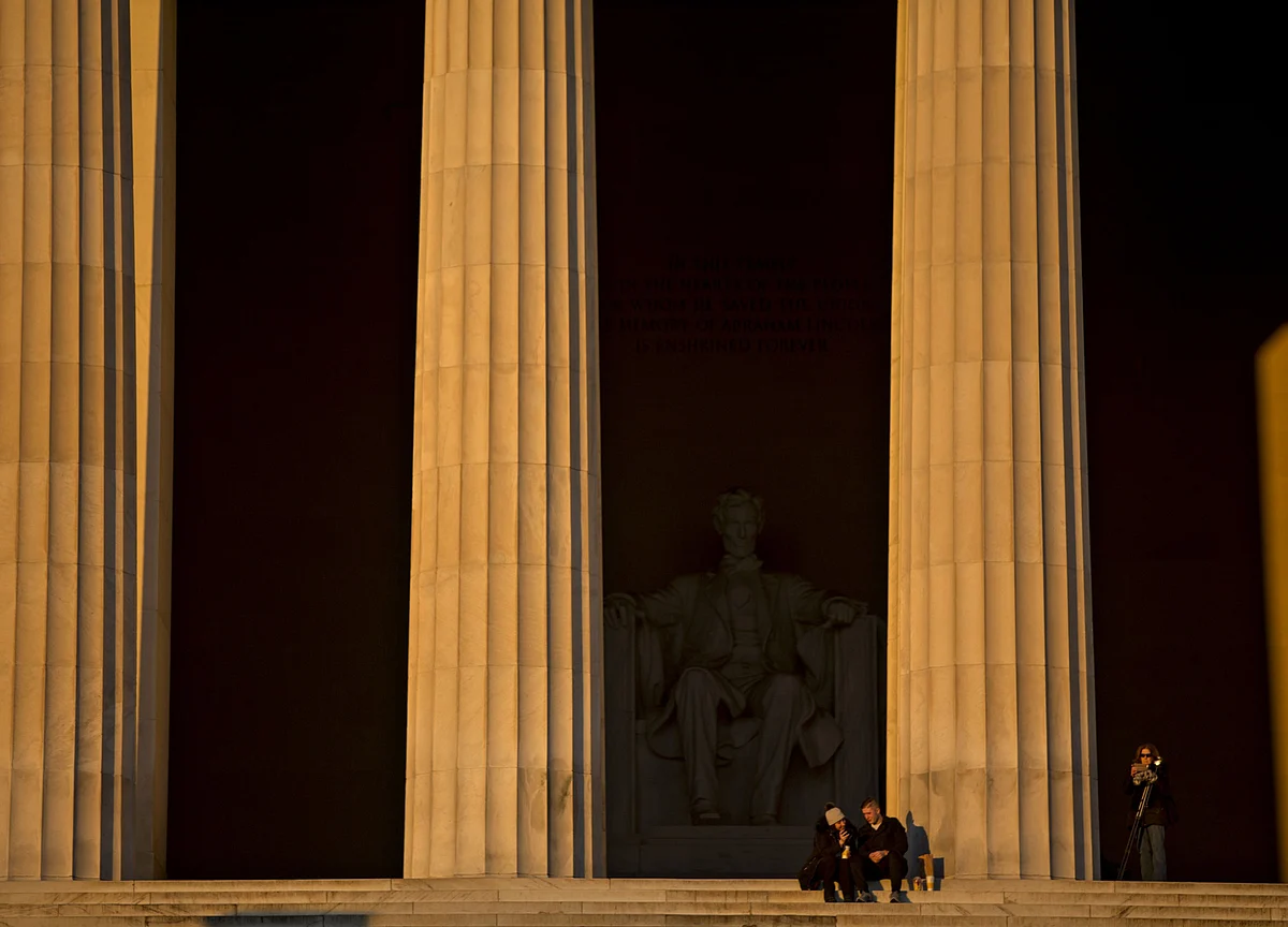 America Needs President Bill Lincoln