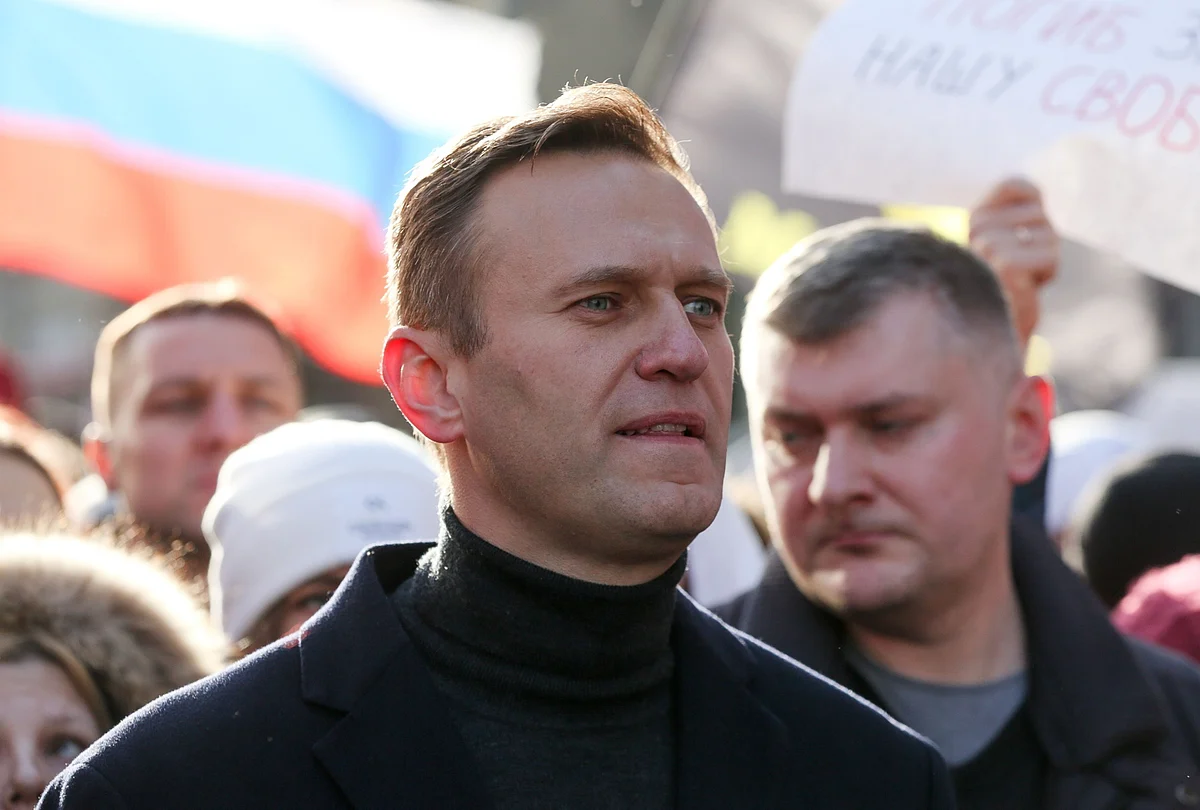 Navalny Travels to Germany After Wife’s Appeal to Putin