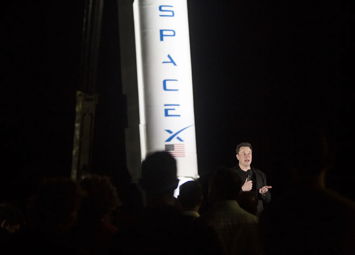 Musk’s SpaceX Raises Almost $2 Billion in a Launch-Heavy Month
