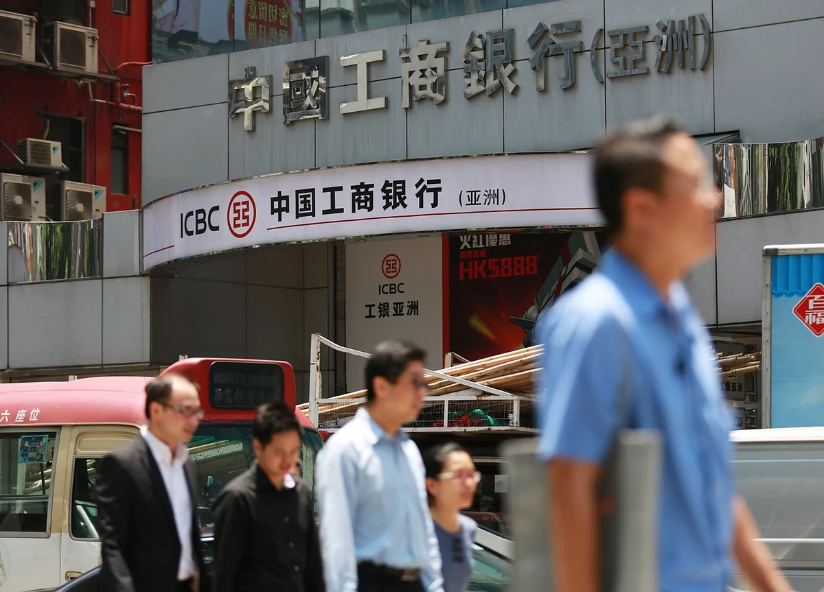 China’s Mega Banks Post Worst Profit Slump on Bad Debt Wave